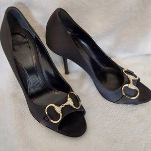 Gucci Crystal Embellished Horsebit Peep Toe Satin Pumps
